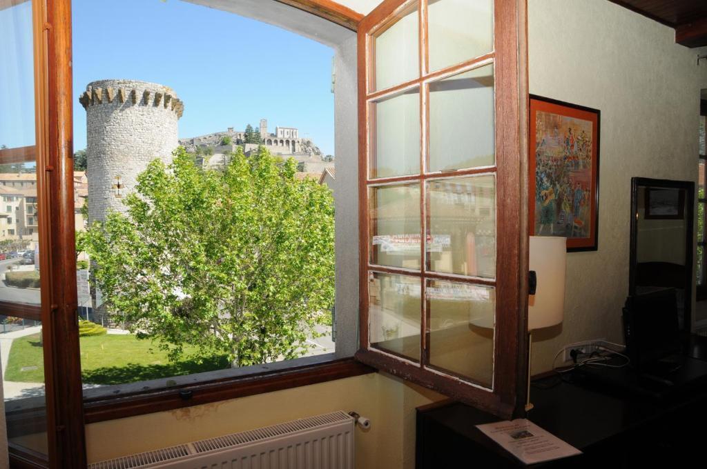 Grand Hotel Du Cours Sisteron Room photo